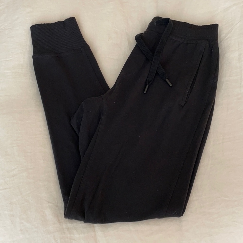 Black lululemon jogger pants